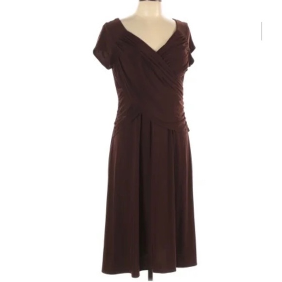 Brown dress - Picture 7 of 8